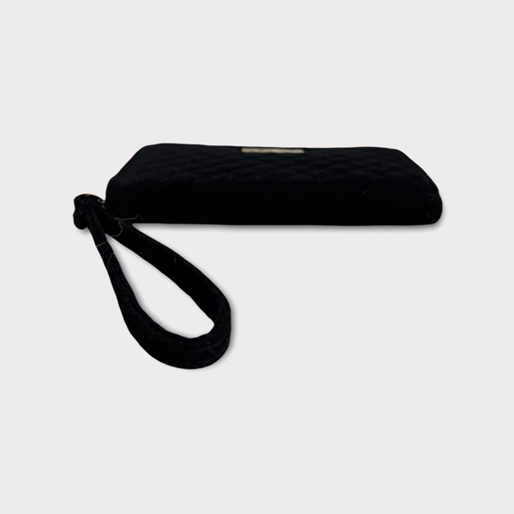 NWOT Adrienne Vittadini Black Velvet and Gold Wristlet - Picture 3 of 6